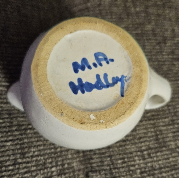 M. A. Hadley Mini Cow Pitcher - Picture 4 of 6